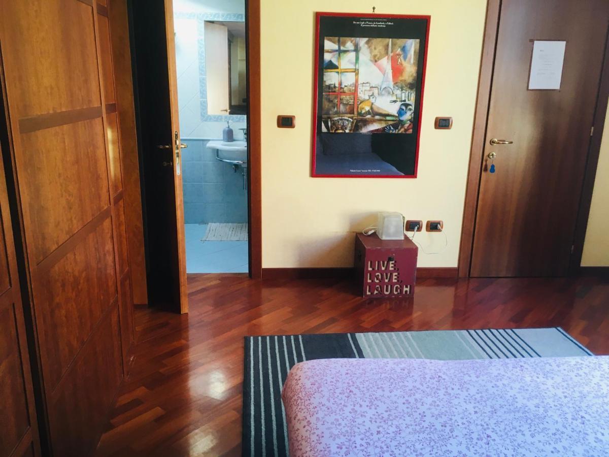 צ'יאמפינו Jfk B & B מראה חיצוני תמונה