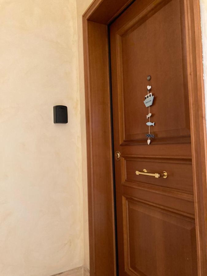 צ'יאמפינו Jfk B & B מראה חיצוני תמונה