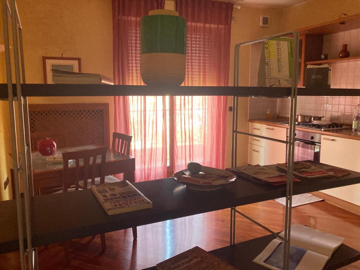 צ'יאמפינו Jfk B & B מראה חיצוני תמונה