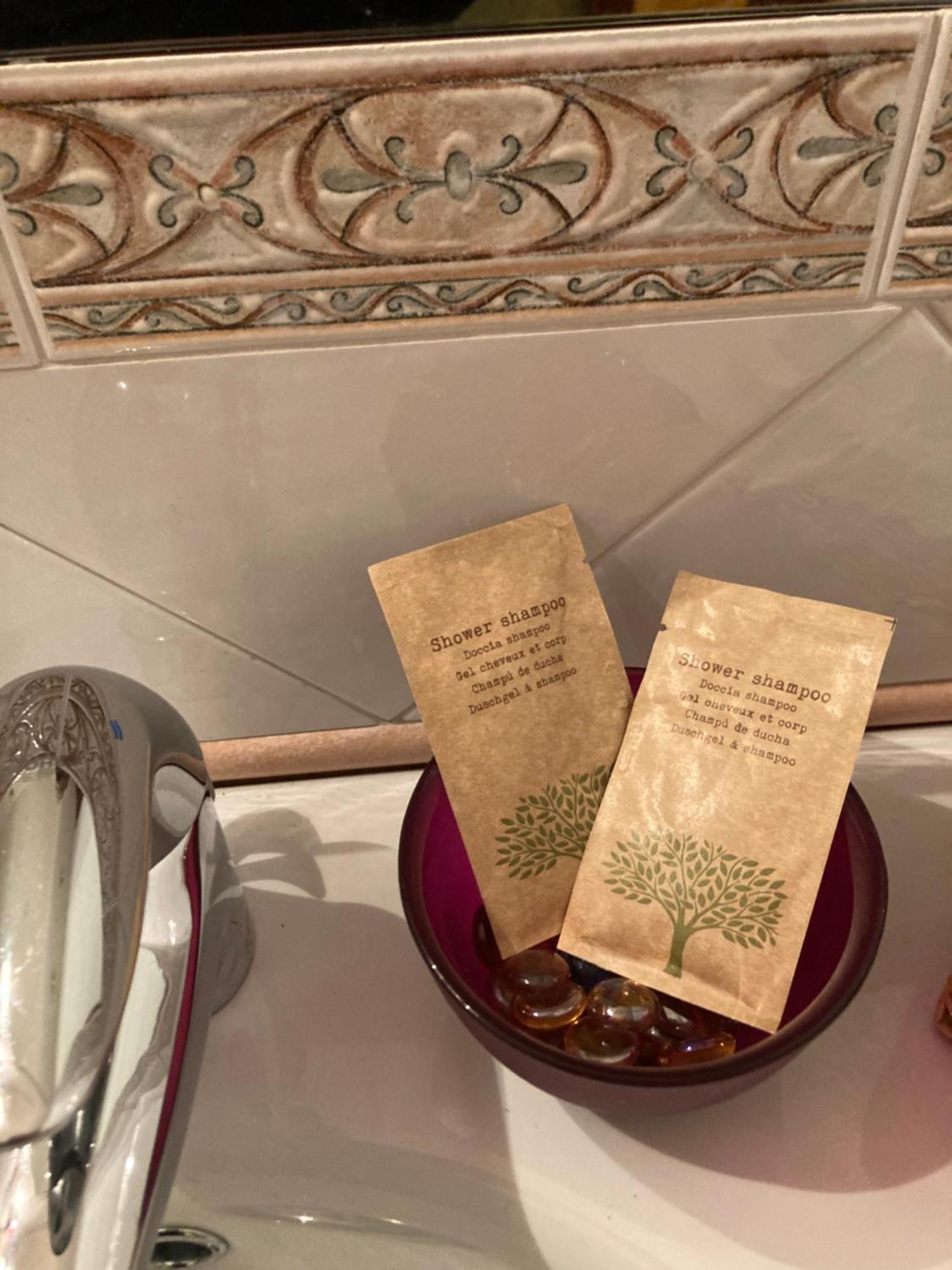 צ'יאמפינו Jfk B & B מראה חיצוני תמונה