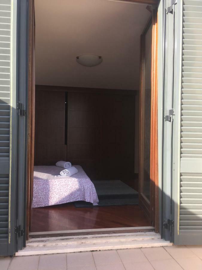 צ'יאמפינו Jfk B & B מראה חיצוני תמונה