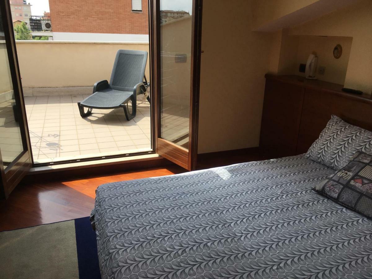 צ'יאמפינו Jfk B & B מראה חיצוני תמונה