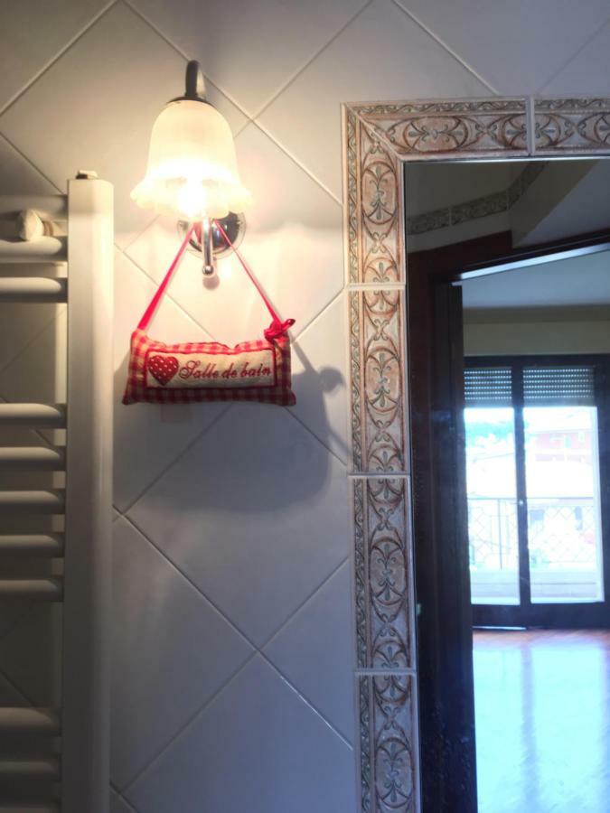 צ'יאמפינו Jfk B & B מראה חיצוני תמונה